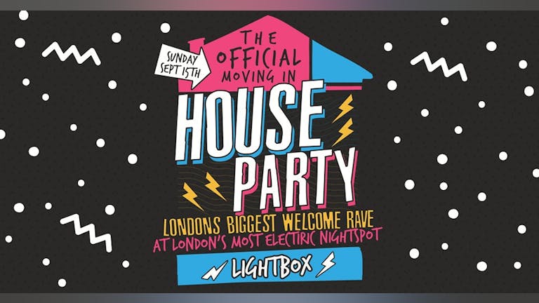 The Official Freshers Moving In House Party! 🎈💊 Live From Lightbox 😲