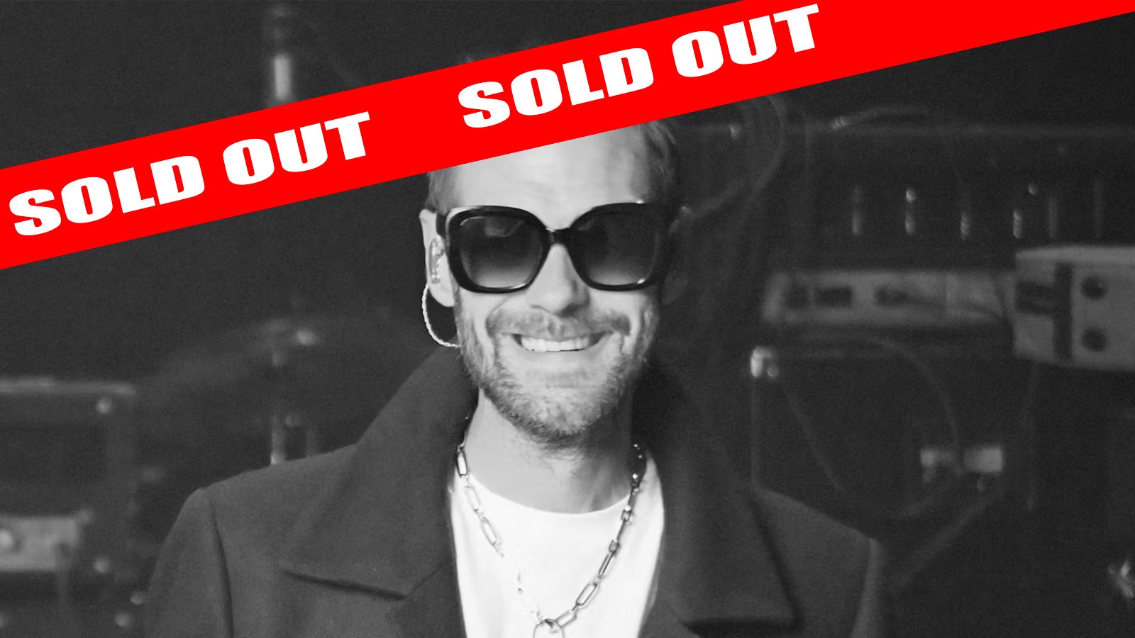 SOLD OUT – TOM MEIGHAN – Acoustic