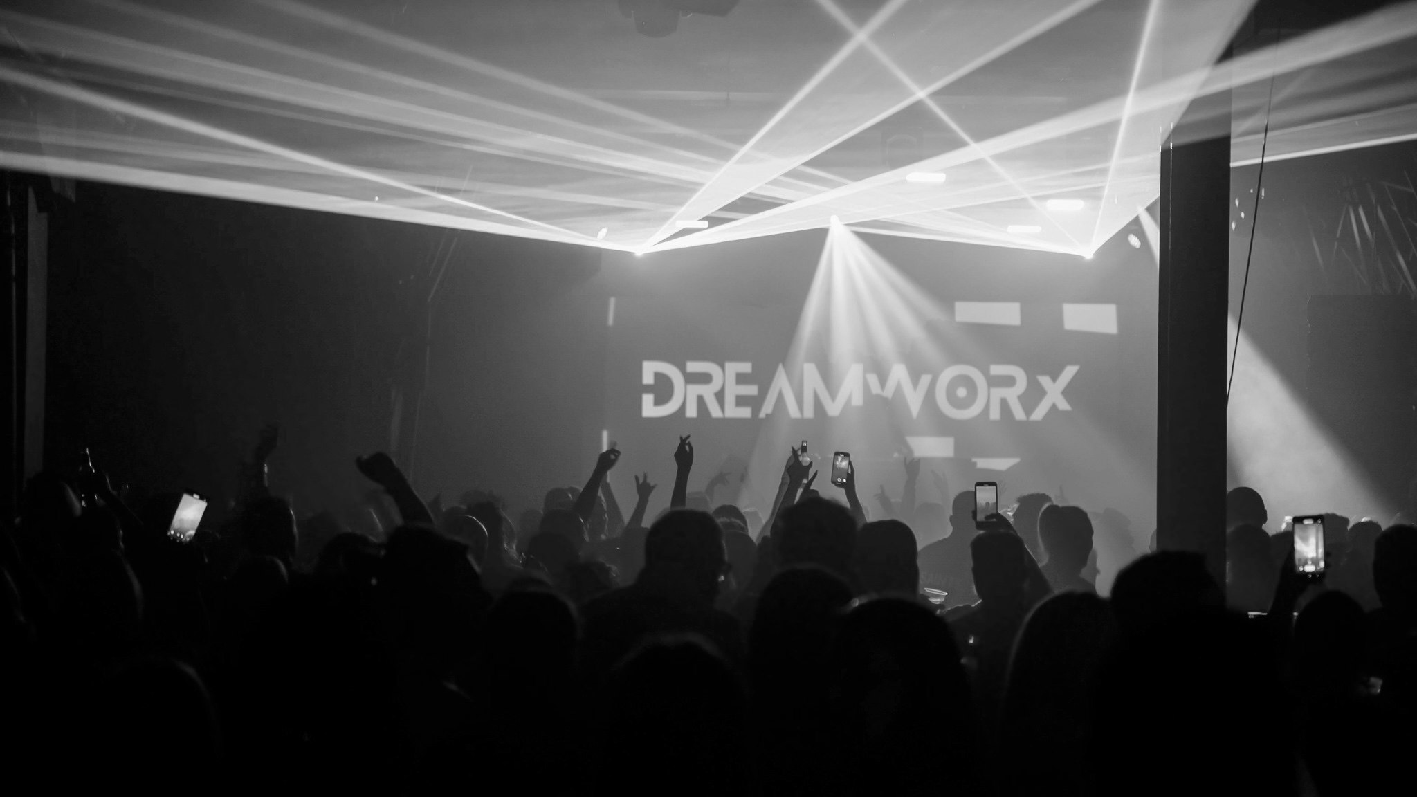 DREAMWORX | NYD DAY PARTY WITH IAN VAN DAHL