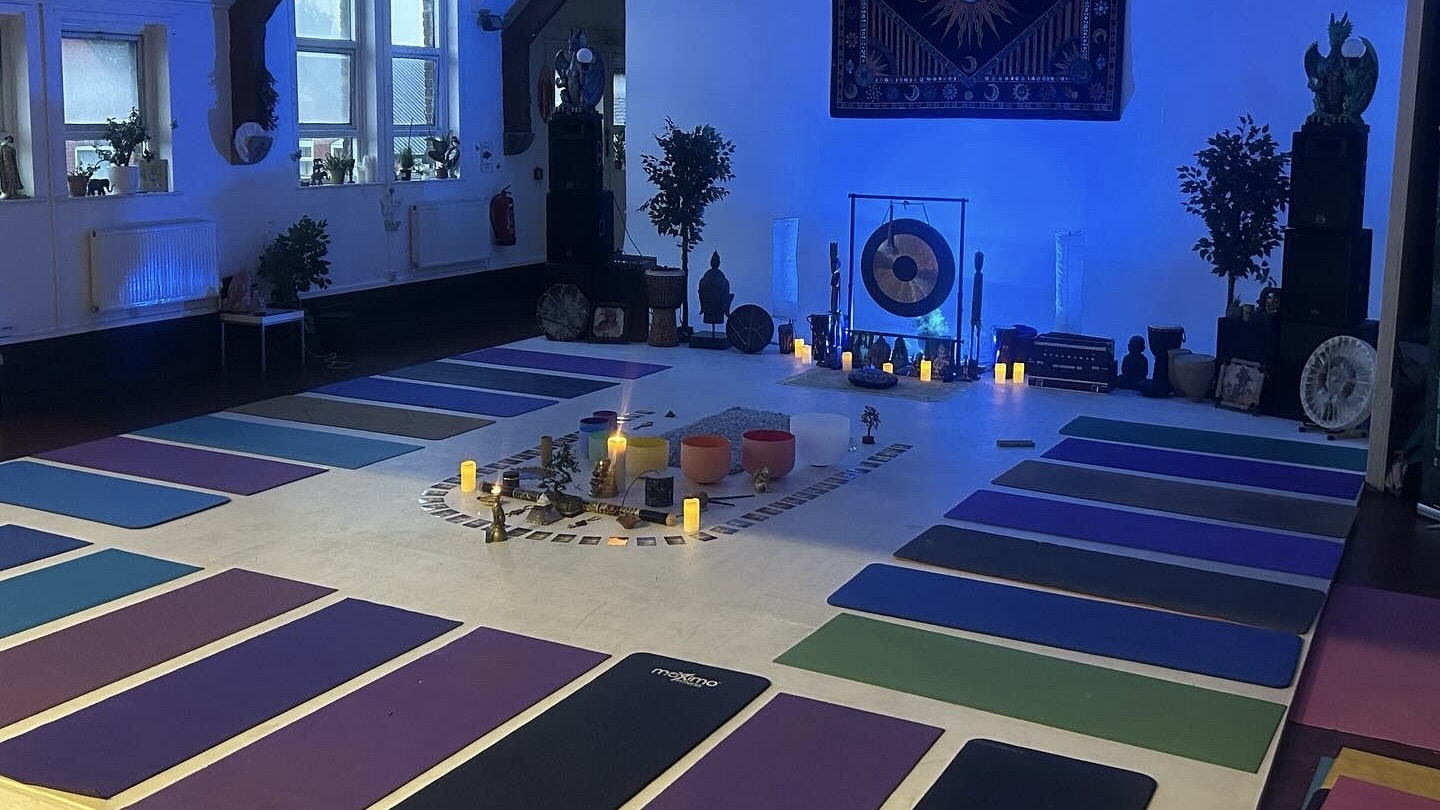 Illumin8te | Deep Healing Blue Lotus Cacao Ceremony (Sunday 21st April) @ THE LIGHTHOUSE 3PM
