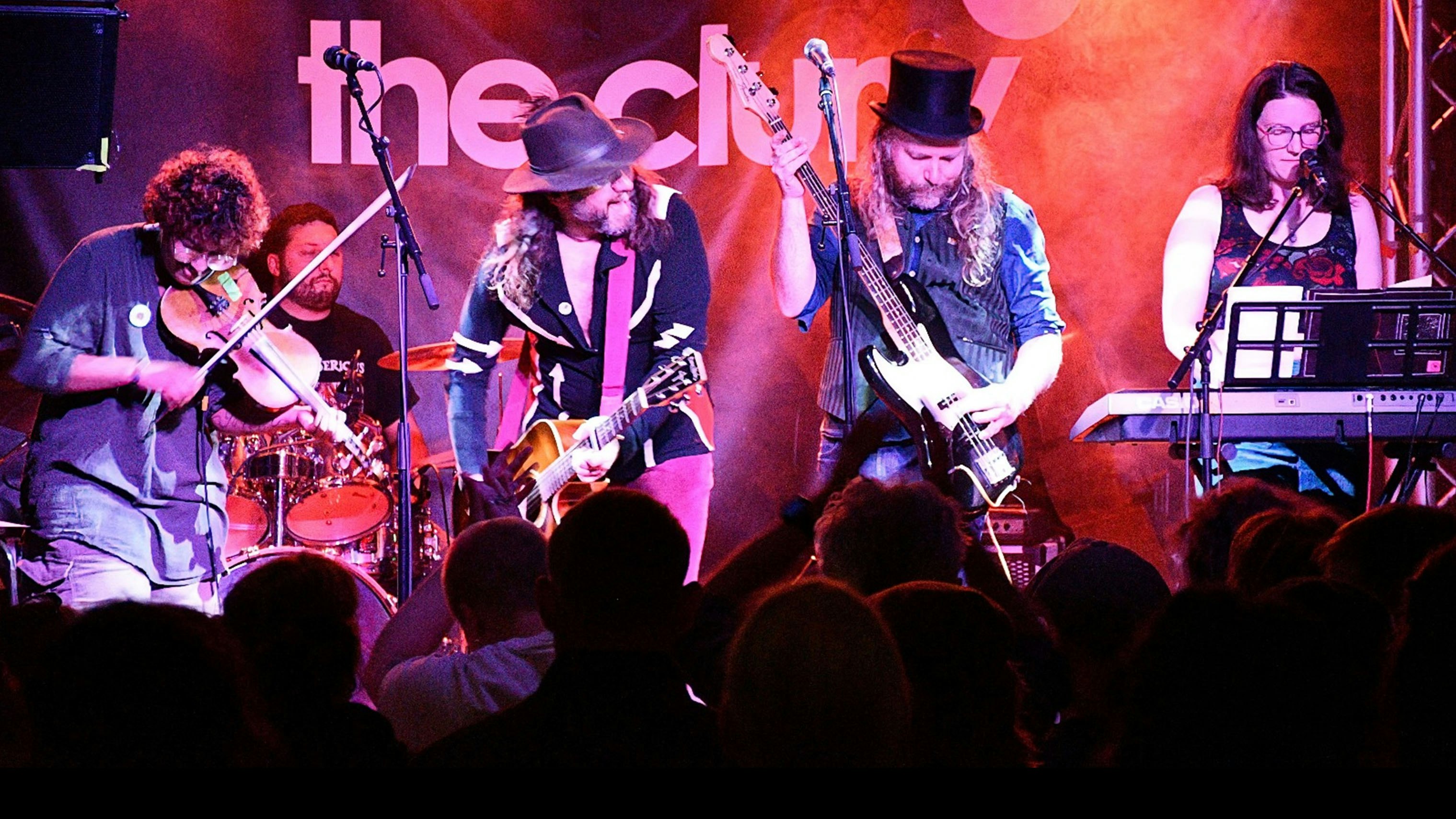 DRIVEN SERIOUS – THE CAPTAIN’S BEARD