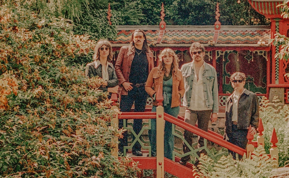 Midnight Rodeo + The Mink, The Molee Shakes