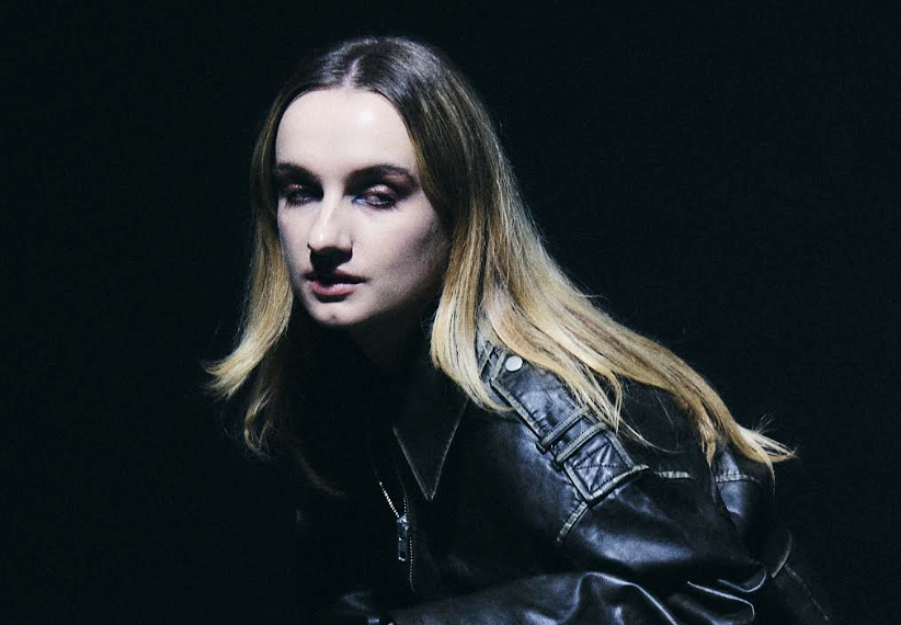 Imogen and the Knife