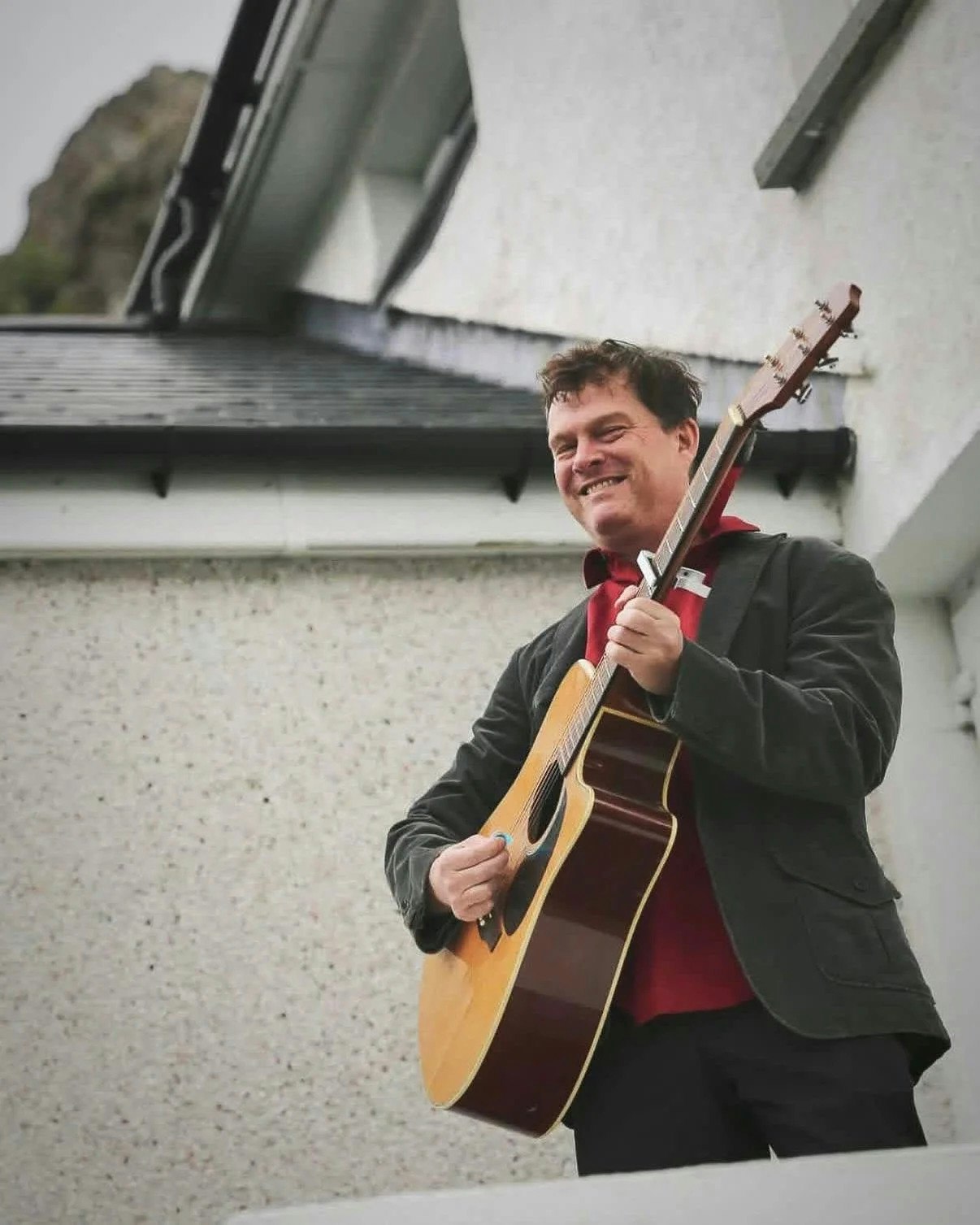 Dick Valentine Acoustic // Plus Support