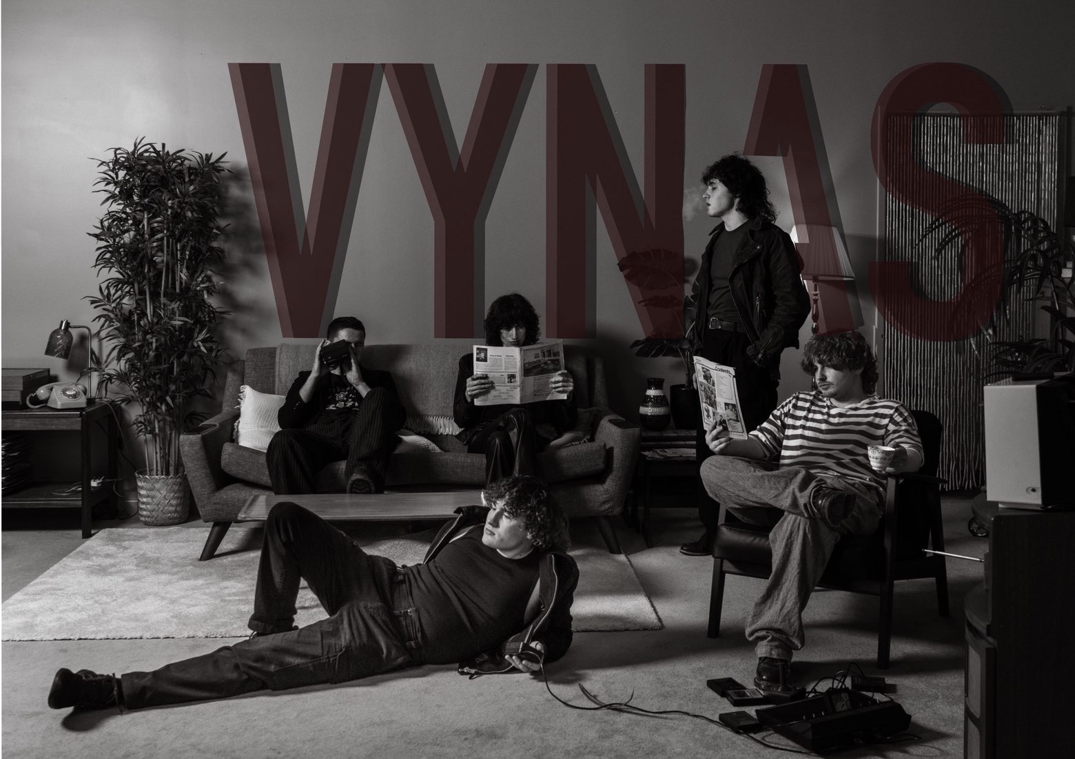 Vynas w The Fry Ups & Luminous