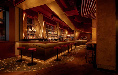 Saturday Night Singles Mixer - The Alchemist Monument - Free Welcome Drink