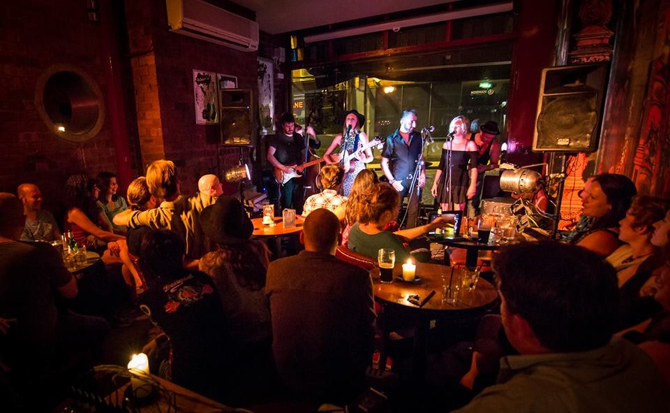 Gaslight Club: Crake, Neve Stokoe & Gary Stewart