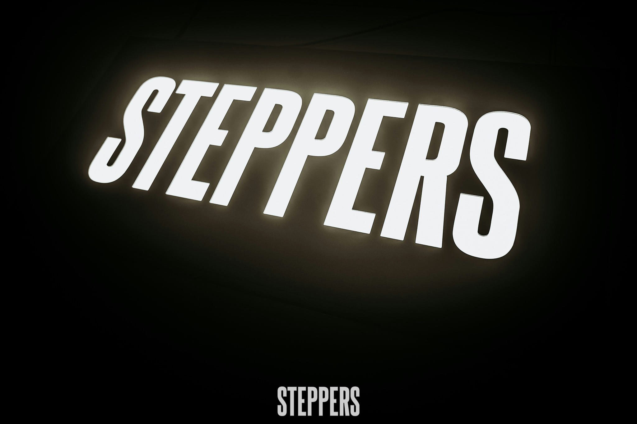 Steppers – Club