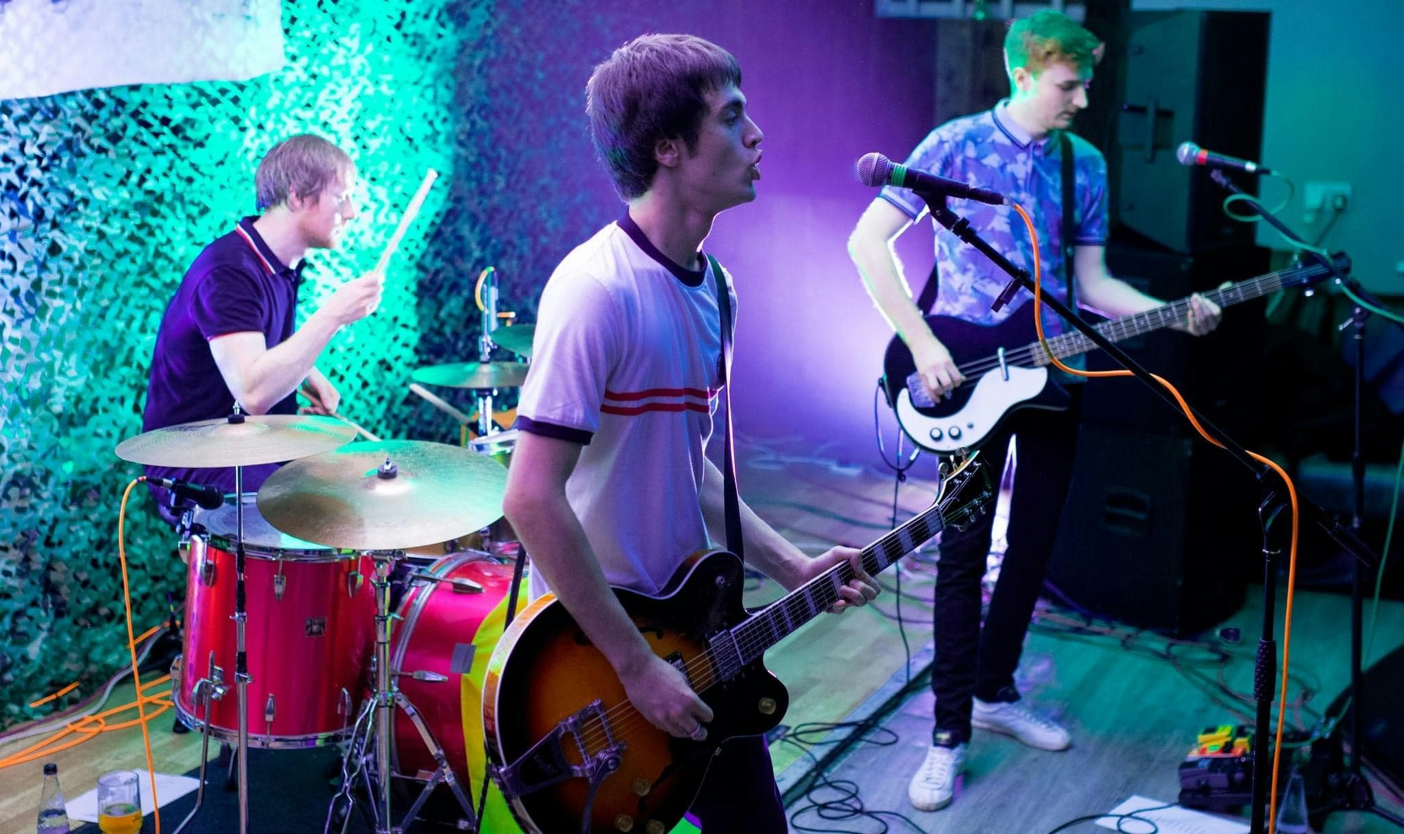 FREE ENTRY | The Thieves + Support